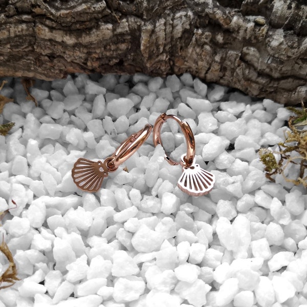 LITTLE ROSEGOLD SHELL Hoops, rose gold colored earrings with shell pendant, ear jewellery