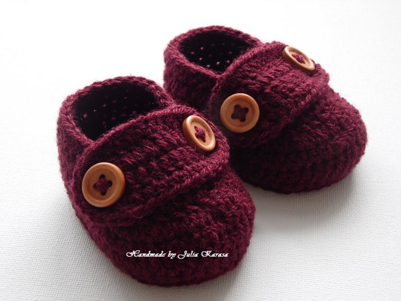 handmade baby woolen shoes