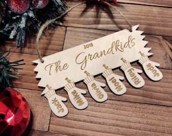 Custom Family Christmas Ornament, Personalized Names, Holiday Wooden Gift, Mittens with Grandkids Names, Gift for Mom, Present for Grandma