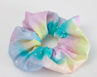 Scrunchie Haargummi aus Glitzerstoff, passend zur Schultüte