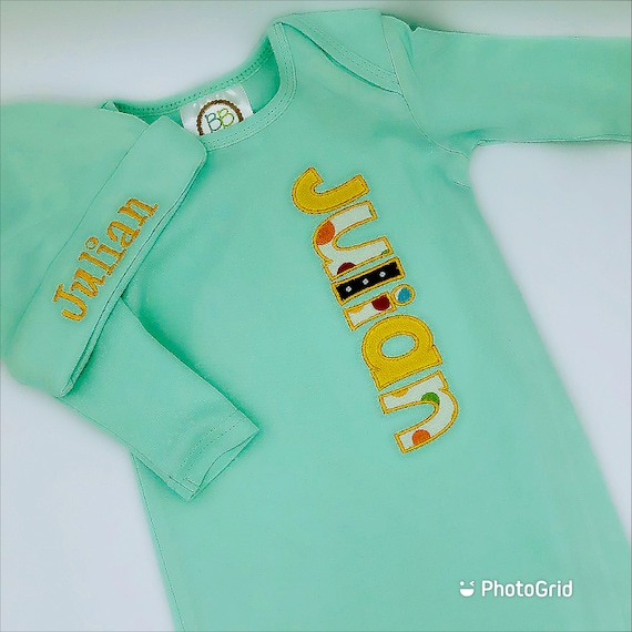 Newborn Embroidered gown and hat, Newborn Appliquéd gown and hat, Perfect Baby Gift, Custom Baby Gift, Coming Home Outfit