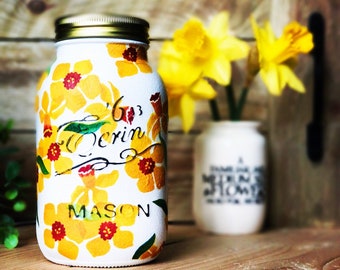 Hand decorated daffodil design mason jar / Kilner jar - handmade, gift, storage, vase.