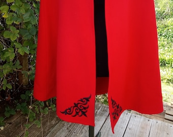 Cape enfant rouge, sorcier/magicien avec appliques argentées. Style Harry Potter, Noël, sorcier, elfique, cosplay Cape Diem