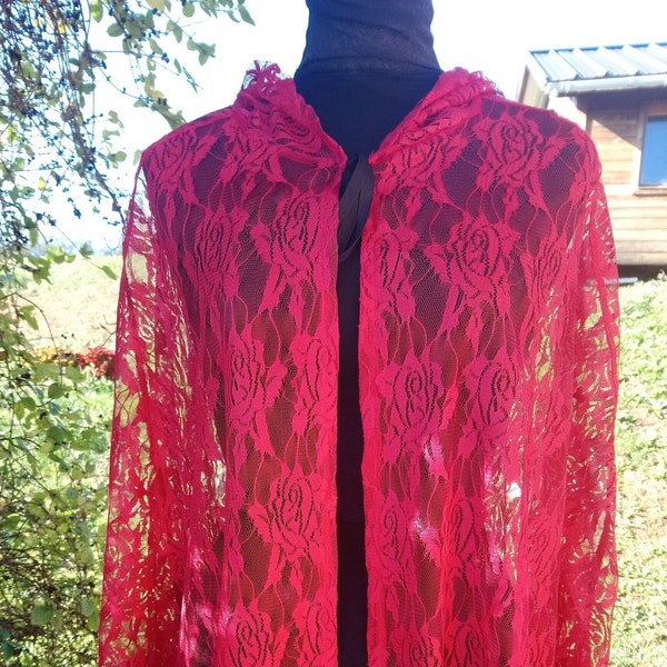 Cape en dentelle rouge pour Noël, style steampunk, victorien, gothique, cosplay, mariage, XIXieme, 19eme siècle. Cape Diem