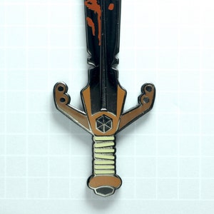 Cursed Sword Emaille Pin - D&D Rollenspiel Fantasy Adventure