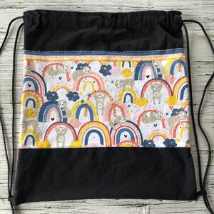 Sac soulier/sac vêtements/chaussures/paresseux/arc-en-ciel/noir/rentrée/école/fourniture scolaire fait à la main