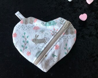 Heart-shaped zip pouch/Valentine's Day/woman/teenage girl/gift/Easter