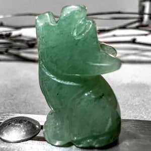 Howling Wolf Green Aventurine Totem Spirit Animal Stone Figurine Fetish Bead 7125