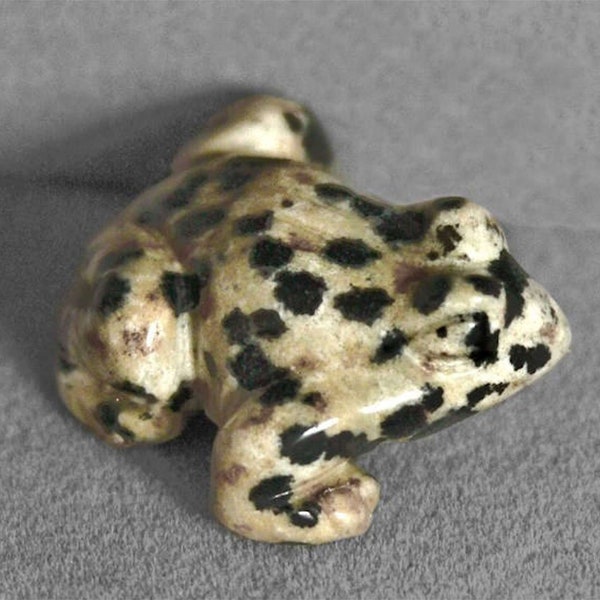 Dalmatian Jasper Frog Fetish Good Luck Totem Figurine Collectible Miniature Sculptured Art 7127