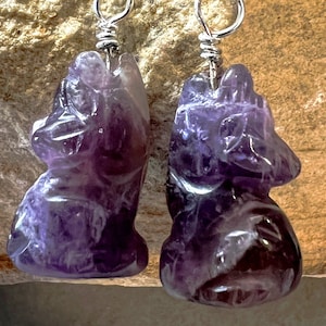 Amethyst Howling Wolf Spirit Animal Dangle Drop Hook Fetish Stone Earrings 7009