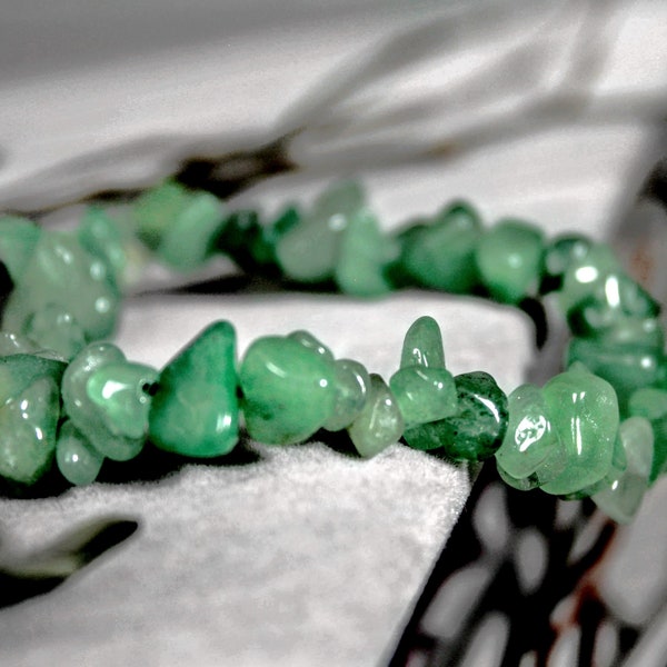 Green Aventurine Freeform Chip Stretchy String Good Luck Stretch Bracelet 7543