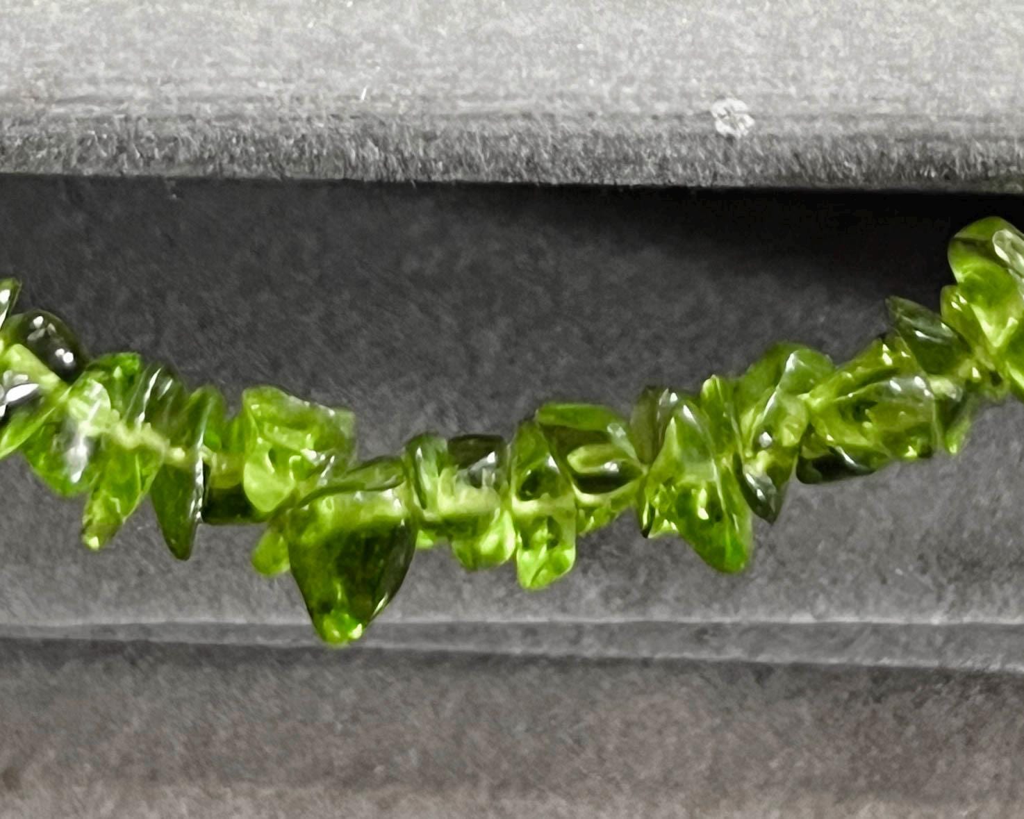 Natural Peridot Gemstone Freeform Chip Bead 34