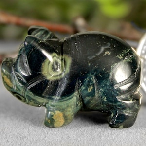 Hand Carved Miniature Green Kambala Jasper Gemstone Pig Good Luck Totem Fetish Figurine 9319