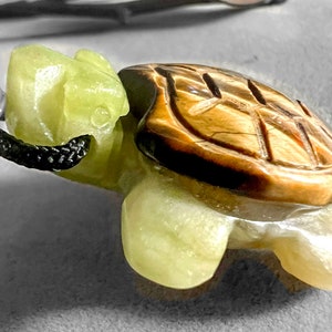 Hand Carved Tiger's Eye Turtle Spirit Animal Serpentine Gemstone Totem Fetish Figurine Necklace 6830 image 2