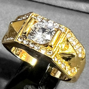 Sparkly Bling Rhinestone Crystal Gold Ring 586