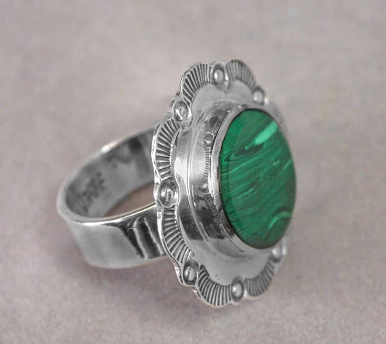 925 Solid Sterling Green Malachite Gemstone Ring Size 8.25  r13