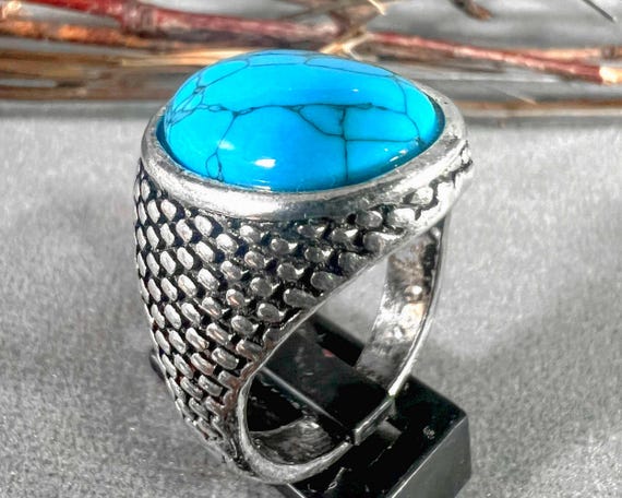 Antique-Inspired Textured Silver Statement Ring w… - image 3