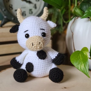 Charlie the Cow Crochet Pattern, Cow Crochet Pattern, Cute Cow Pattern, Small Cow Pattern , Crochet Pattern , Farm Animal Crochet Pattern