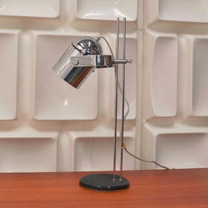 Vintage bordslampa / Krom / Design: Stanislav Indra för Lidokov / Designikon / Samlarobjekt / Modern belysning