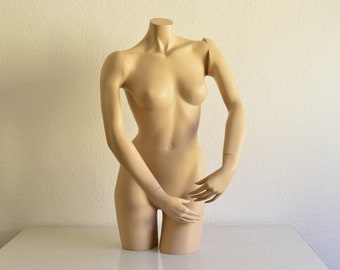 Mannequin / Torso / Decoration / Art / Abstract body / Statue.