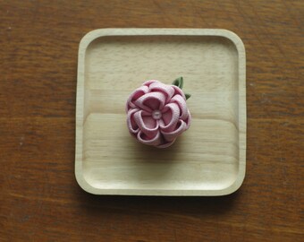 Shiny gold pink flower pin, Women's pin,flower brooch, flower pin, brooch,handmade fabric flower