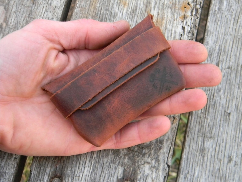 Flint and steel in leather pouch. image 4