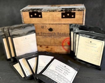 Tee-Adventskalender | 12 Teesorten für 24 Tage | Geschenkbox mit losem Tee | Fantasy Apothecary Probierpaket