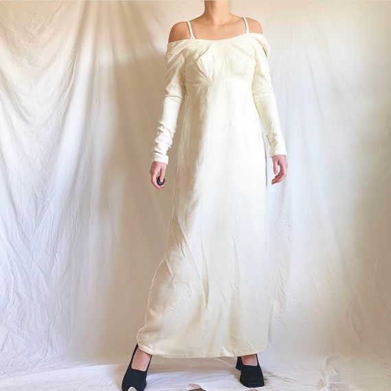 White Velvet Wedding Dress “The Accolade” | Vestidos de novia medievales,  Vestidos de fantasía, Vestidos renacentistas
