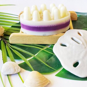 Relaxing organic lavender bud & Shea butter massaging soap