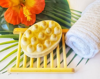 Masaje de jabón facial de avena