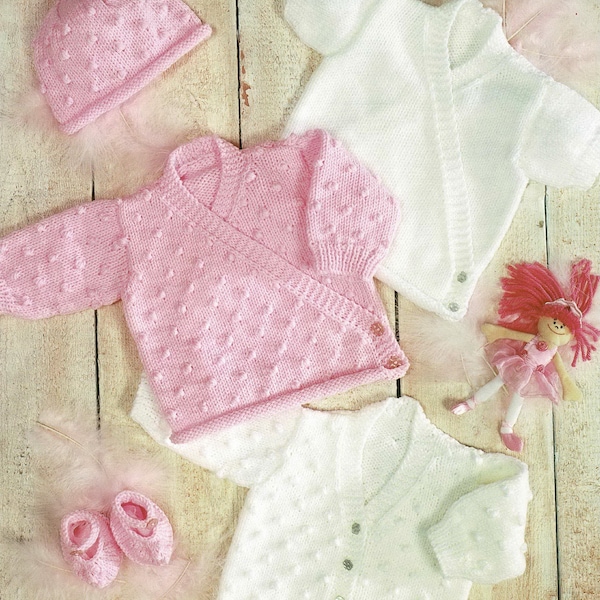 Cardigan à encolure en V ou croisé pour bébés, tout-petits et enfants, bonnet et chaussons, modèle de tricot vintage, PDF, téléchargement numérique - B479