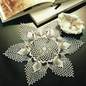 Pretty Crochet 3D Swan Doilies, Vintage Crochet Pattern, PDF, Digital Download - B563