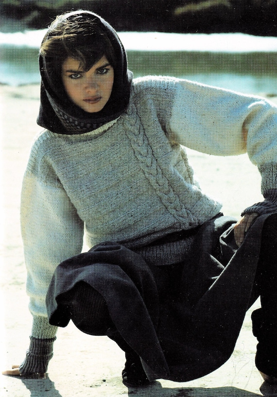 Maglione da donna a righe con treccia laterale e collo tagliato, modello di  maglia vintage, PDF, download digitale - C462 - Etsy Italia