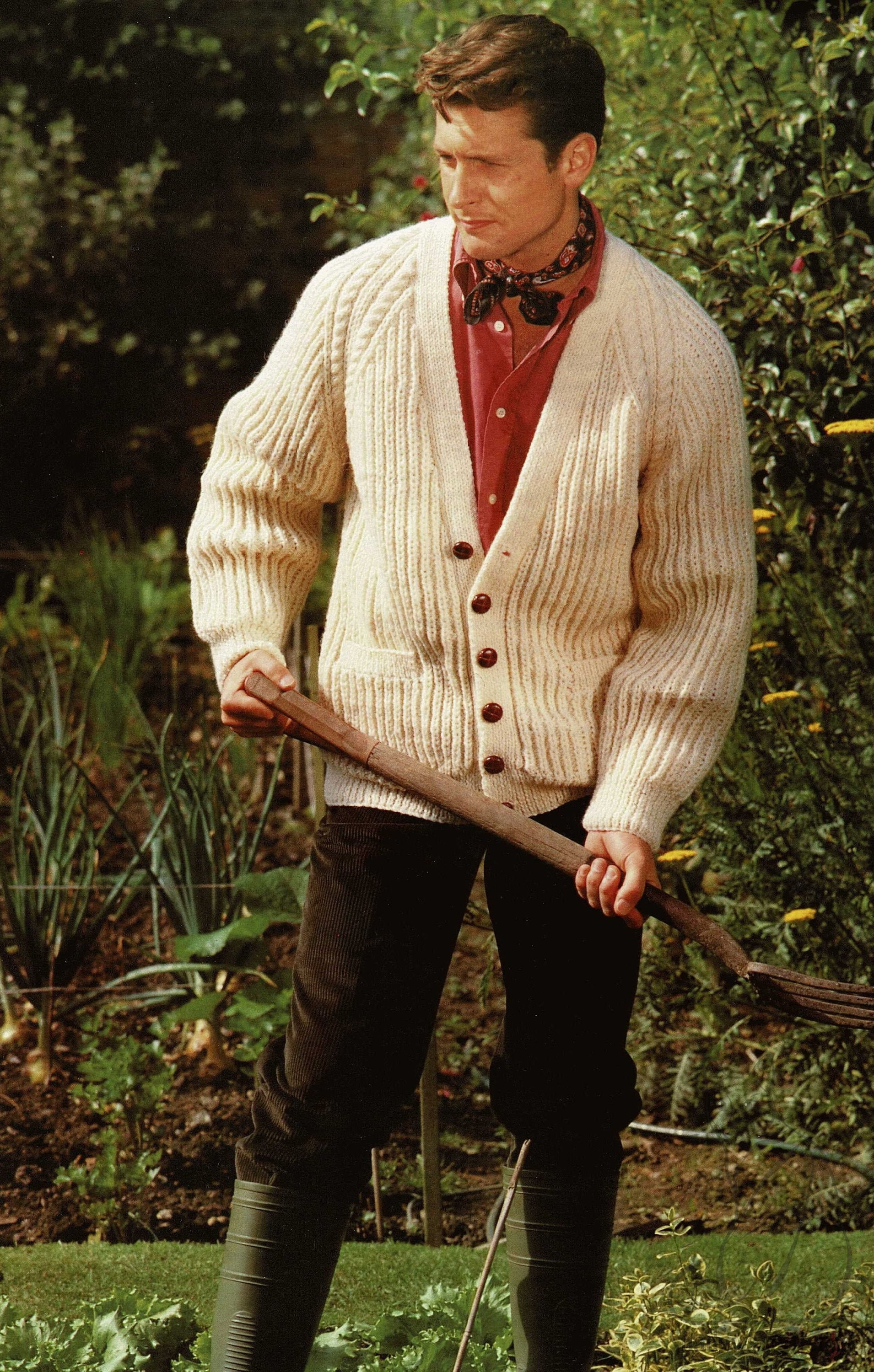Mens Great Fishermans Rib V-neck Cardigan With Cable Raglans