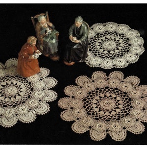 Pretty Crochet Table Mats with 3D Rose Pattern in Two Sizes, Vintage Crochet Pattern, PDF, Digital Download - B643