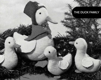 Knitted Mother Duck and Her Ducklings, Vintage Knitting Pattern, PDF, Digital Download - B673