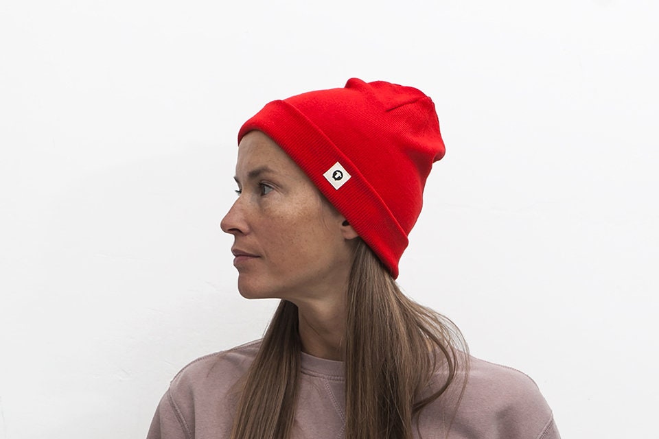 customize beanie with pom