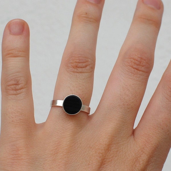 black circle ring, sterling silver and agate