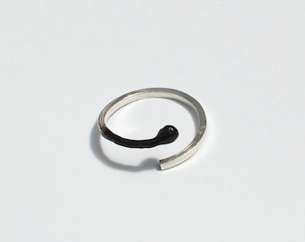 Streichholzring in Sterlingsilber, minimalistischer Ring, surrealistischer Ring, verstellbarer Ring, Designerring, Statementring