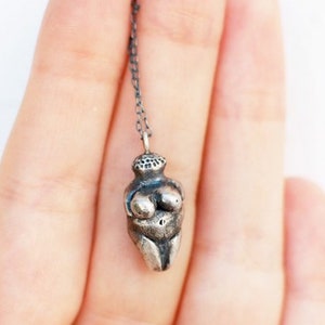 venus pendant, feminist, girl power, goddes, gift for her, goddes necklace