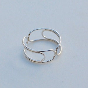anello con graffetta, anello divertente, gioiello artistico, anello importante, anello surrealista
