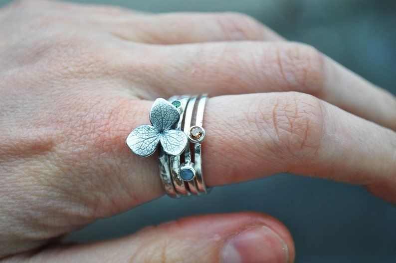 hortensia oorbellen in zilver, handgemaakte oorbellen, oorstekers, bloemen afbeelding 6