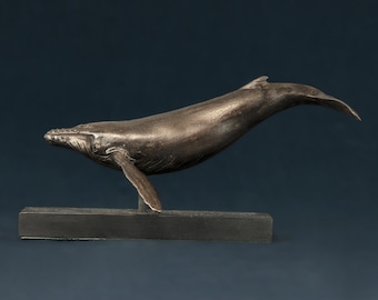 GEMAAKT WANNEER BESTELD Enkel walvis dierbeeld | Kleine bronzen harssculptuur | Cadeau voor walvissen in het wild, door Tanya Russell