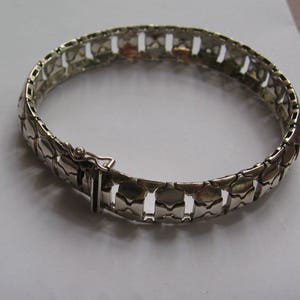 Vintage 925 Solid Sterling Silver Bangle Cuff  like Bracelet  8 inches long. Weighs 20.3 gms.