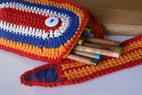 crochet pencil pouch