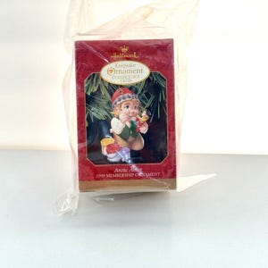 HALLMARK Keepsake Ornament Collector&#39;s Club Arctic Artist 1999 Membership NIB