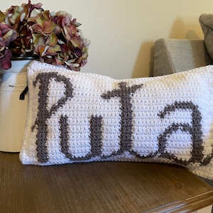 Puta crochet pattern for pillow