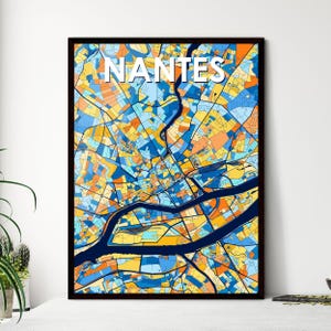 Affiche de carte artistique vibrante de NANTES, FRANCE - Décoration murale unique | Cadeau personnalisable parfait pour la décoration de la maison !