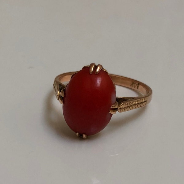 Stunning, Vintage (Possibly Antique), 14K Yellow Gold Oval Red Coral Cabochon Ring with Beautiful Setting and Detailing - Size US 6