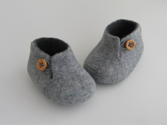 trendy baby shoes